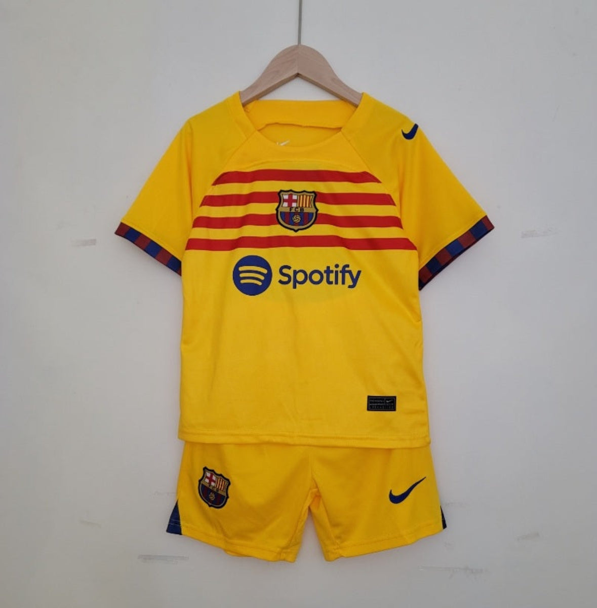 Equipación Infantil Clásica FC Barcelona Visitante (4ª) 2023-24