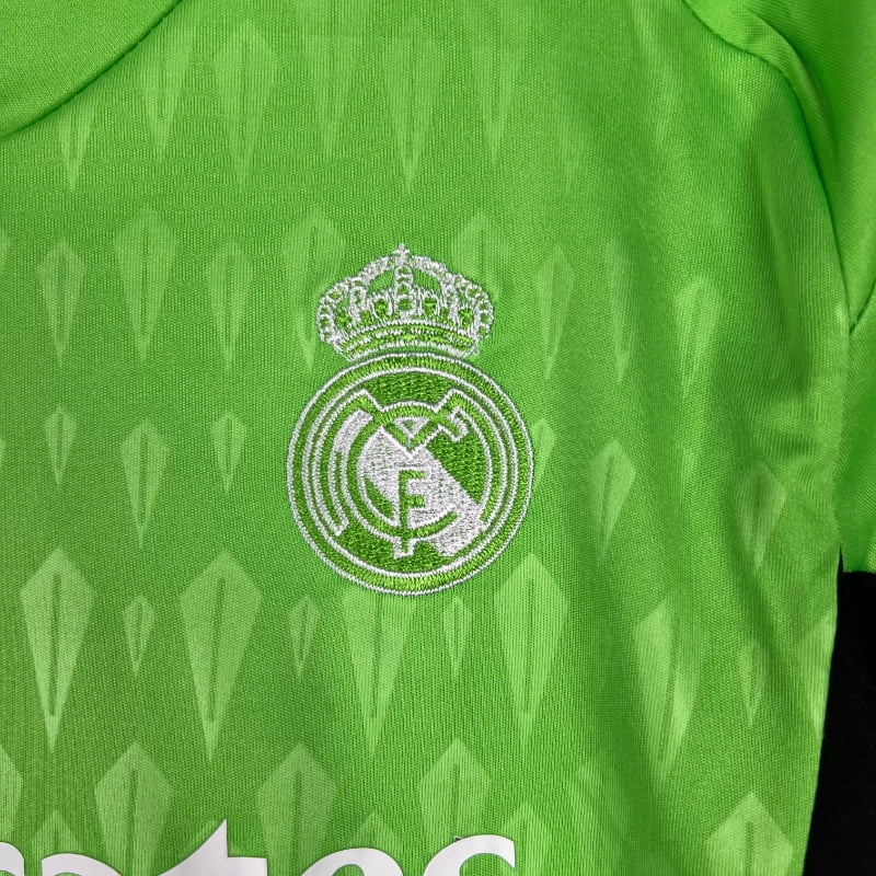 Equipación Real Madrid Portero Visitante 2023-24