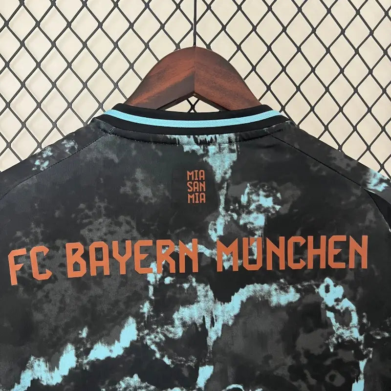 Camiseta Clásica FC Bayern Múnich Visitante 2024-25