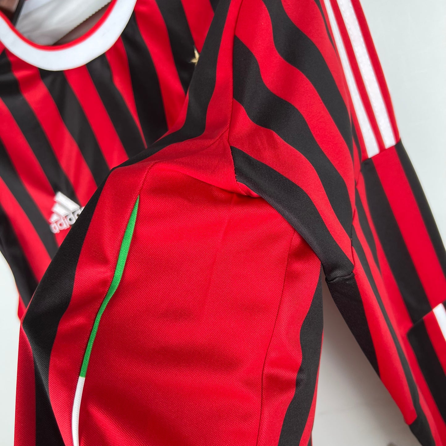 Camiseta Clásica AC Milán Manga Larga 2011-12