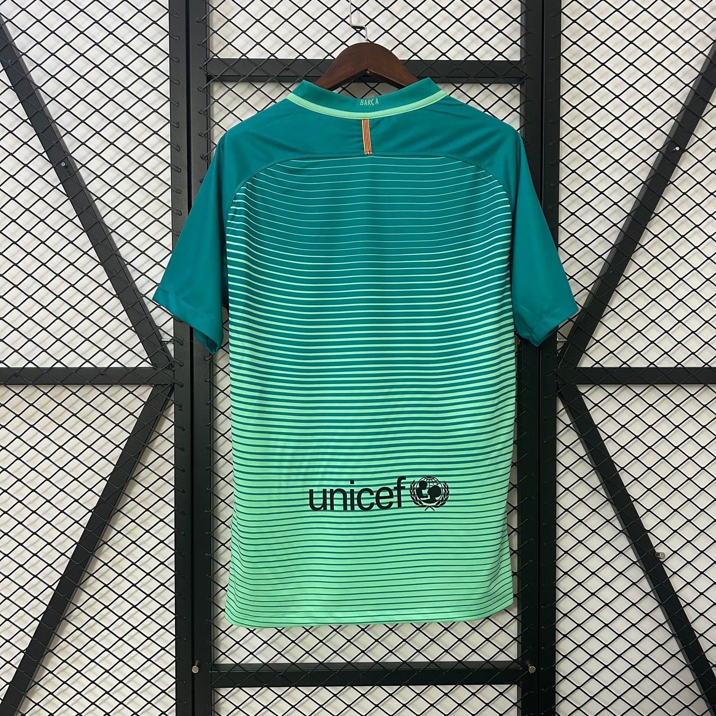 Camiseta Clásica FC Barcelona Visitante (3ª) 2016-17