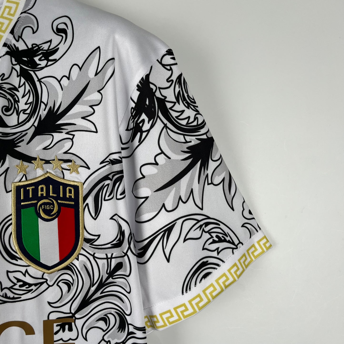 Camiseta Clásica Italia Versace Blanco 2023