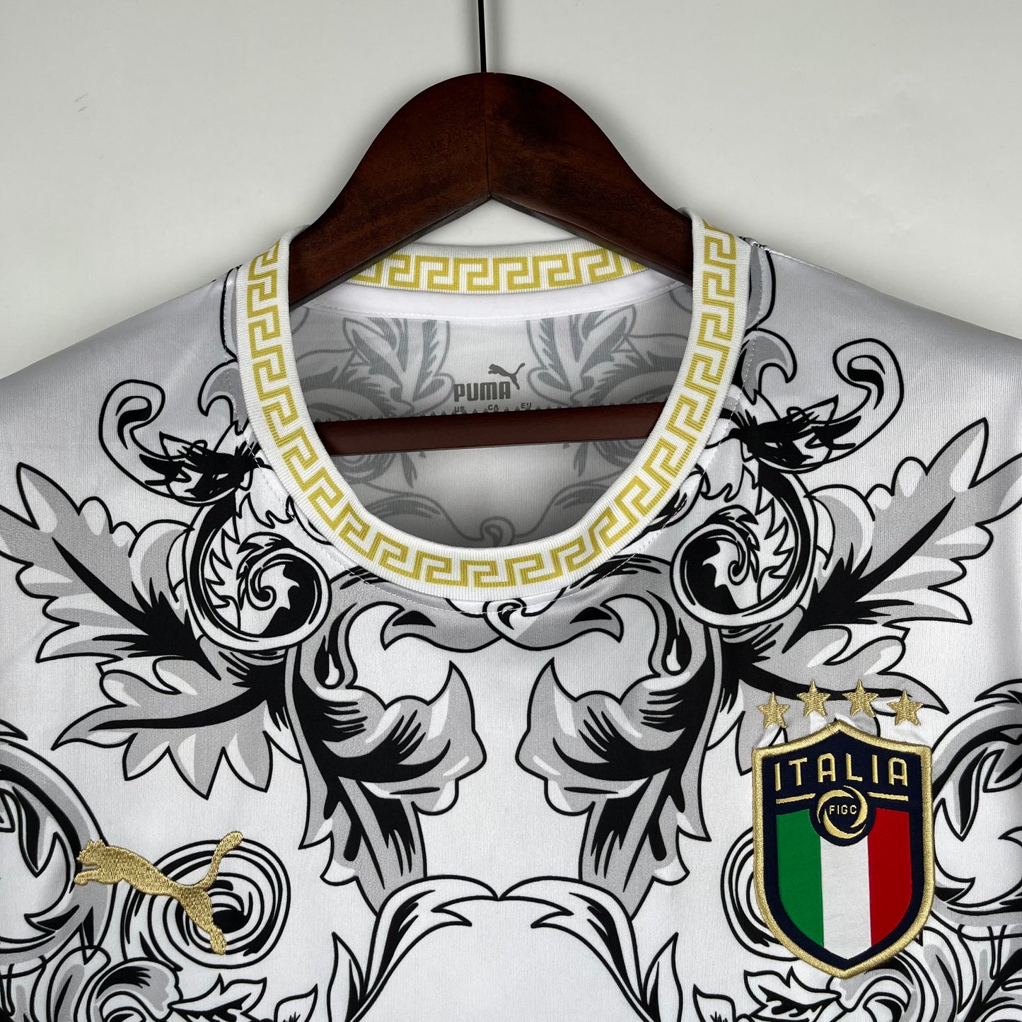 Camiseta Clásica Italia Versace Blanco 2023