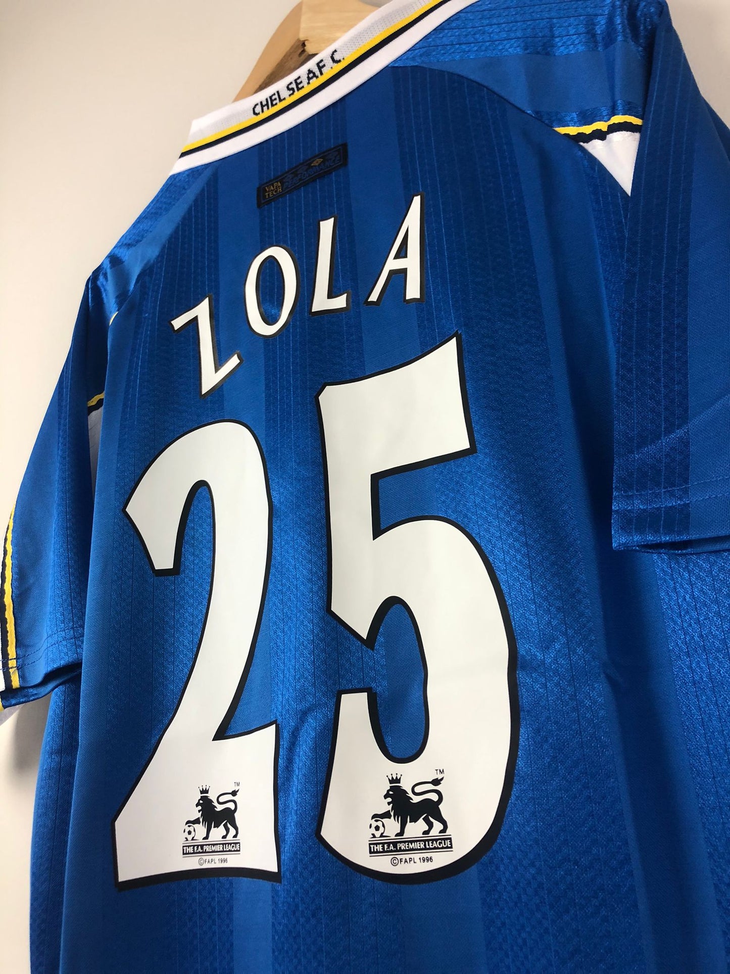Camiseta Clásica Zola Chelsea FC 1997-99