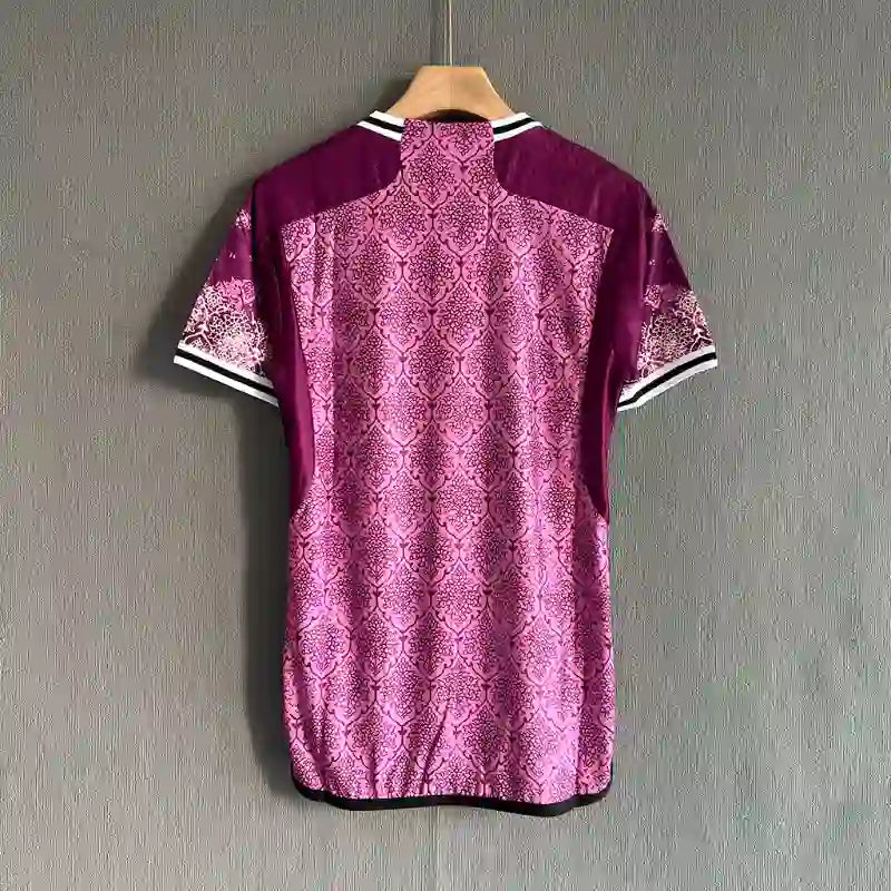 Camiseta Clásica Real Madrid Edición Rosa 2023-24