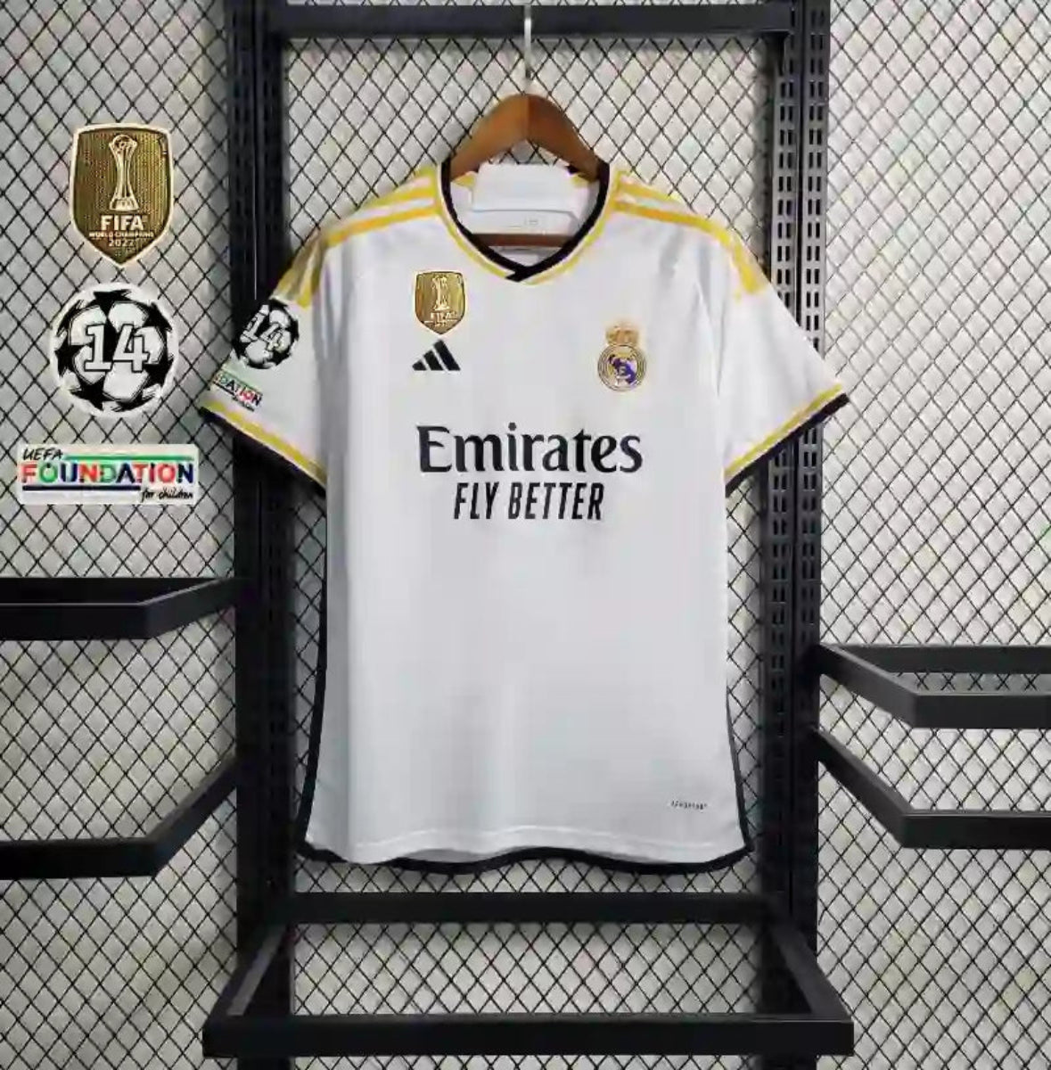 Camiseta Clásica Real Madrid + Parches 2023-24