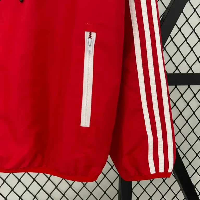 Chubasquero Manchester United 2023-24