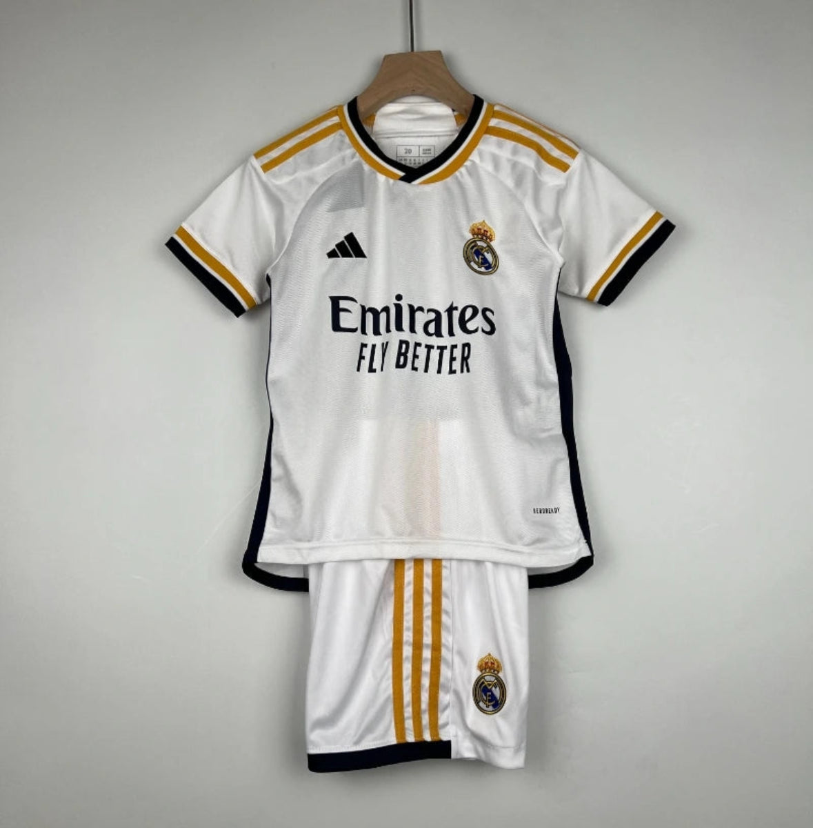 Equipación Real Madrid 2023-24