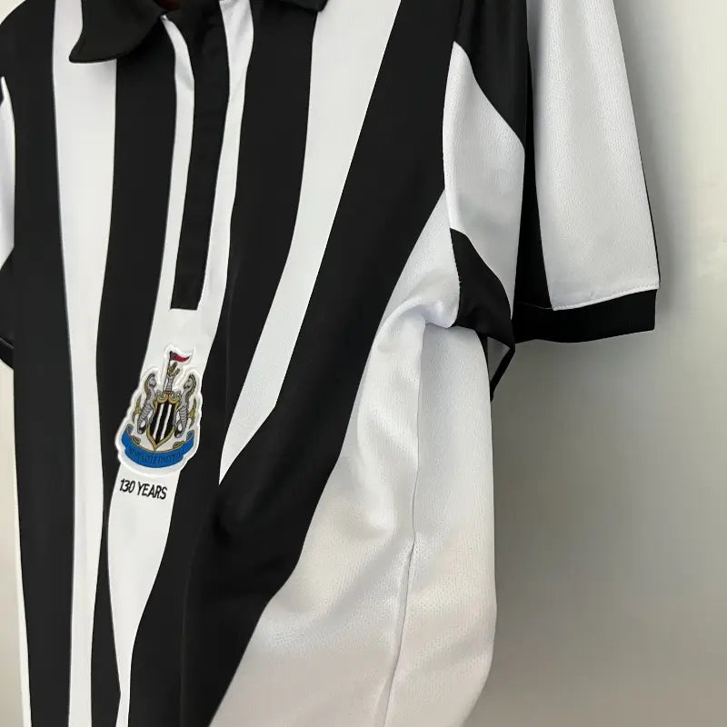 Camiseta Clásica Newcastle United FC 130 Aniversario 2022-23