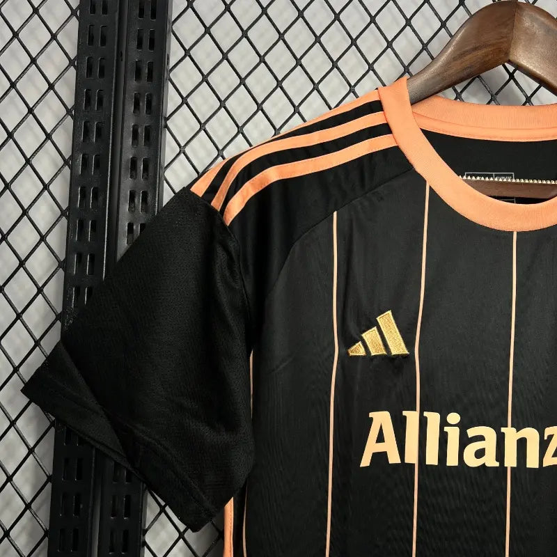 Camiseta Clásica FC Bayern Múnich Edición Especial 2024-25