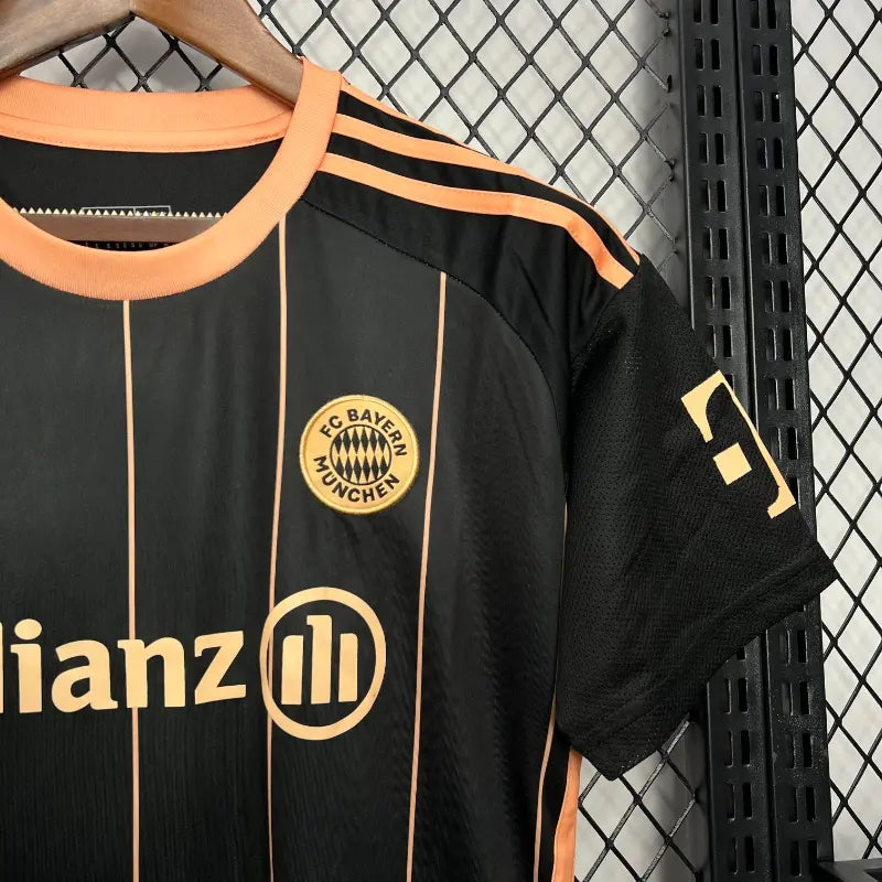 Camiseta Clásica FC Bayern Múnich Edición Especial 2024-25