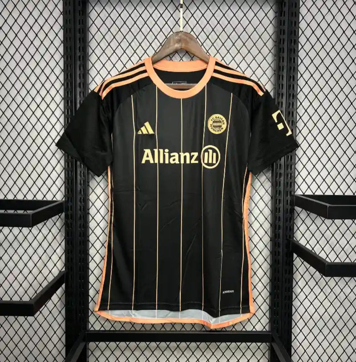 Camiseta Clásica FC Bayern Múnich Edición Especial 2024-25