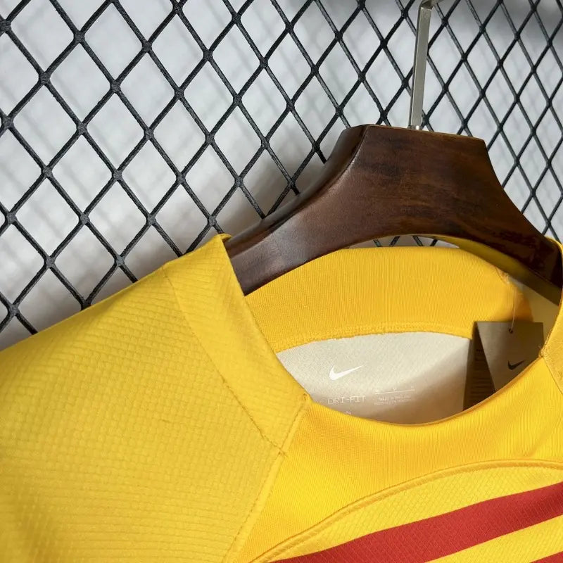 Camiseta Clásica FC Barcelona Edición Especial Amarillo 2024-25