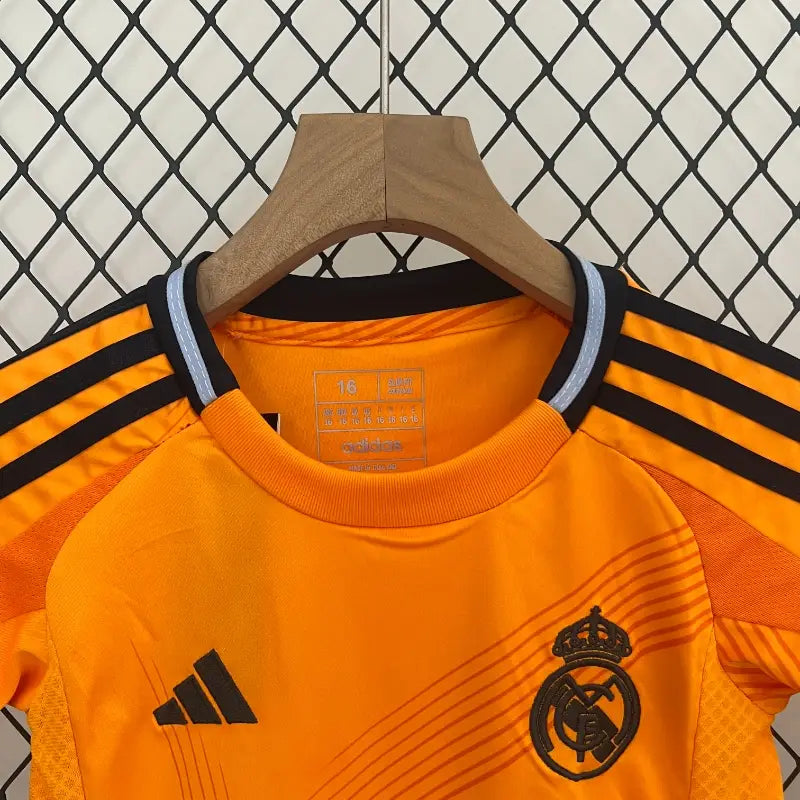 Equipación Real Madrid Visitante 2024-25
