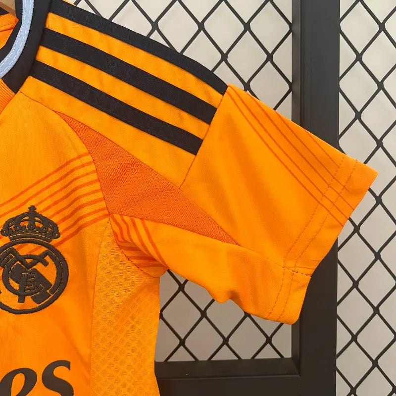 Equipación Real Madrid Visitante 2024-25