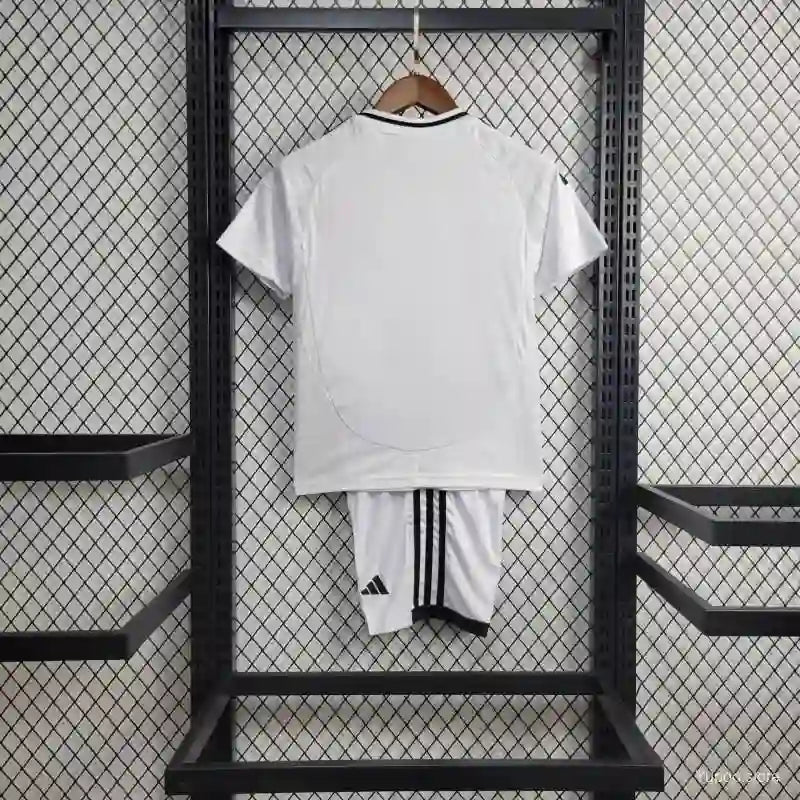 Equipación Real Madrid 2024-25