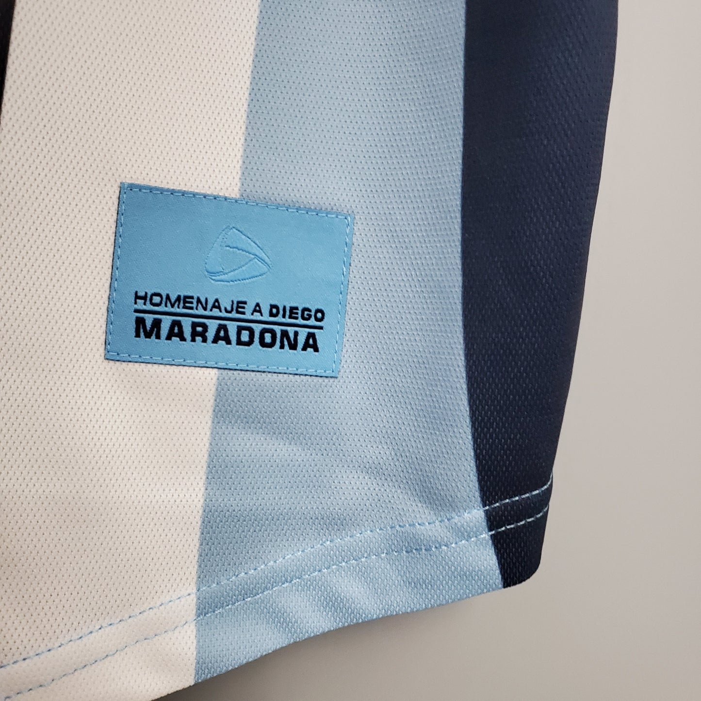Camiseta Clásica Argentina Maradona Conmemoración 2001