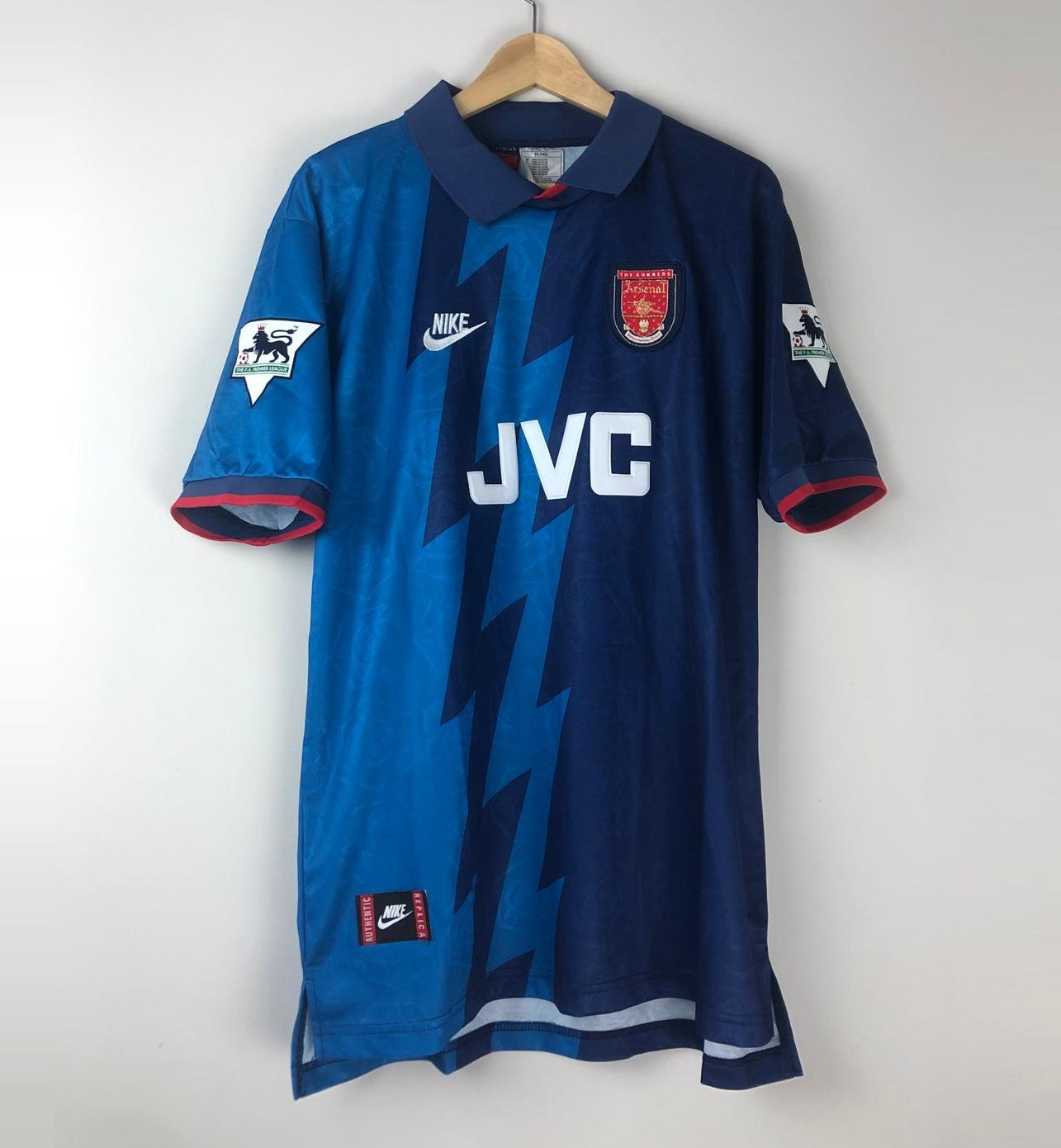 Camiseta Clásica Bergkamp Arsenal FC Visitante 1995-96