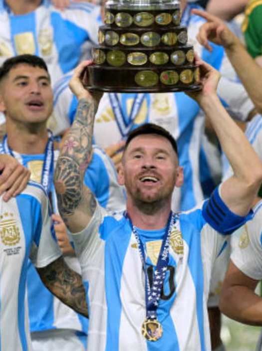 Riquelme Argentina 2006-07 Classic Shirt