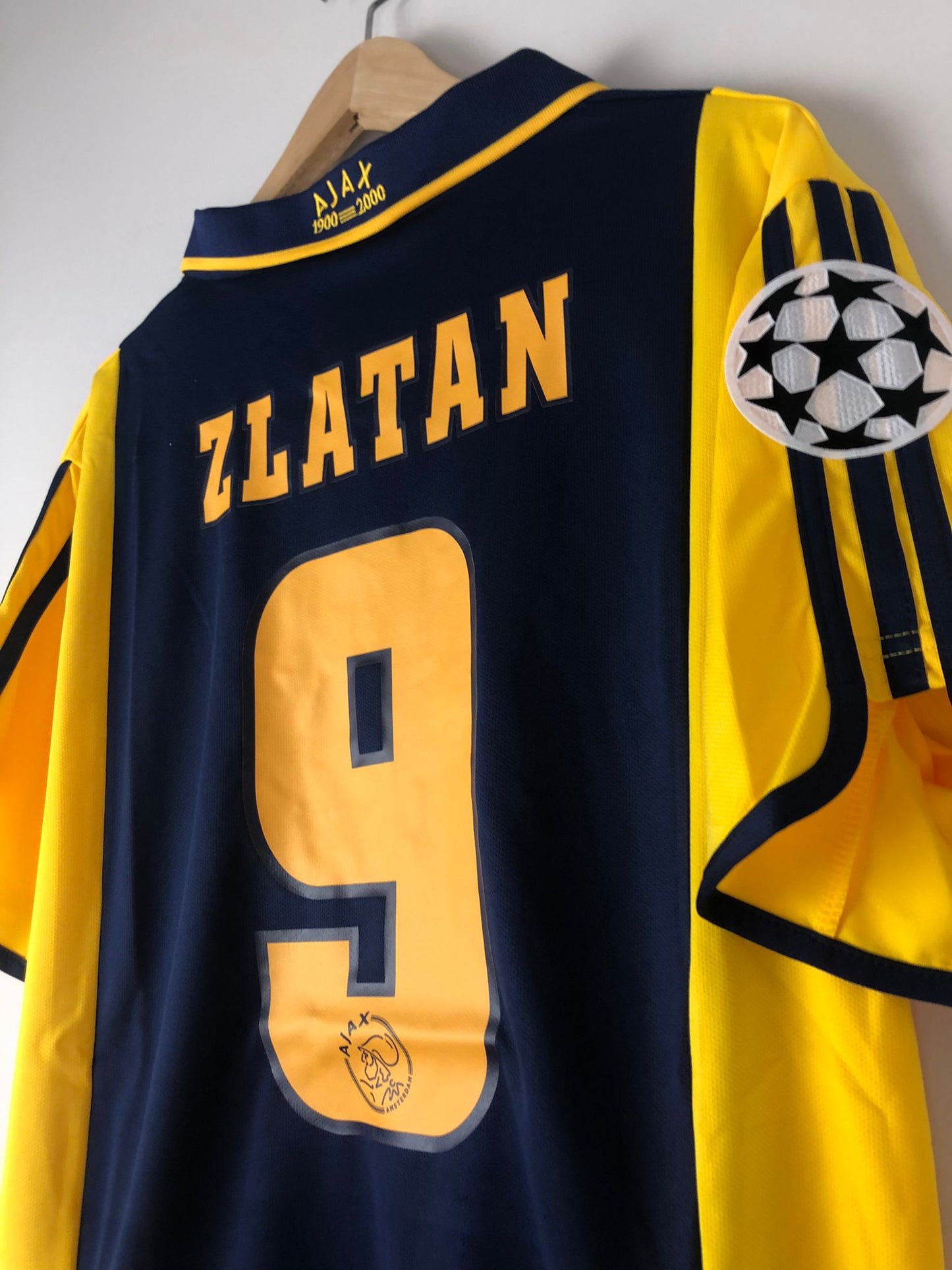 Camiseta Clásica Zlatan Ibrahimovic AFC Ajax Visitante 2000-01