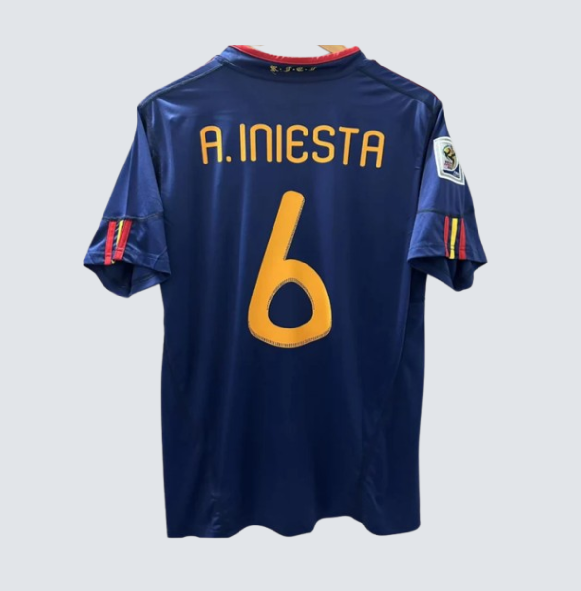 Camiseta Clásica España 2010-11 Iniesta