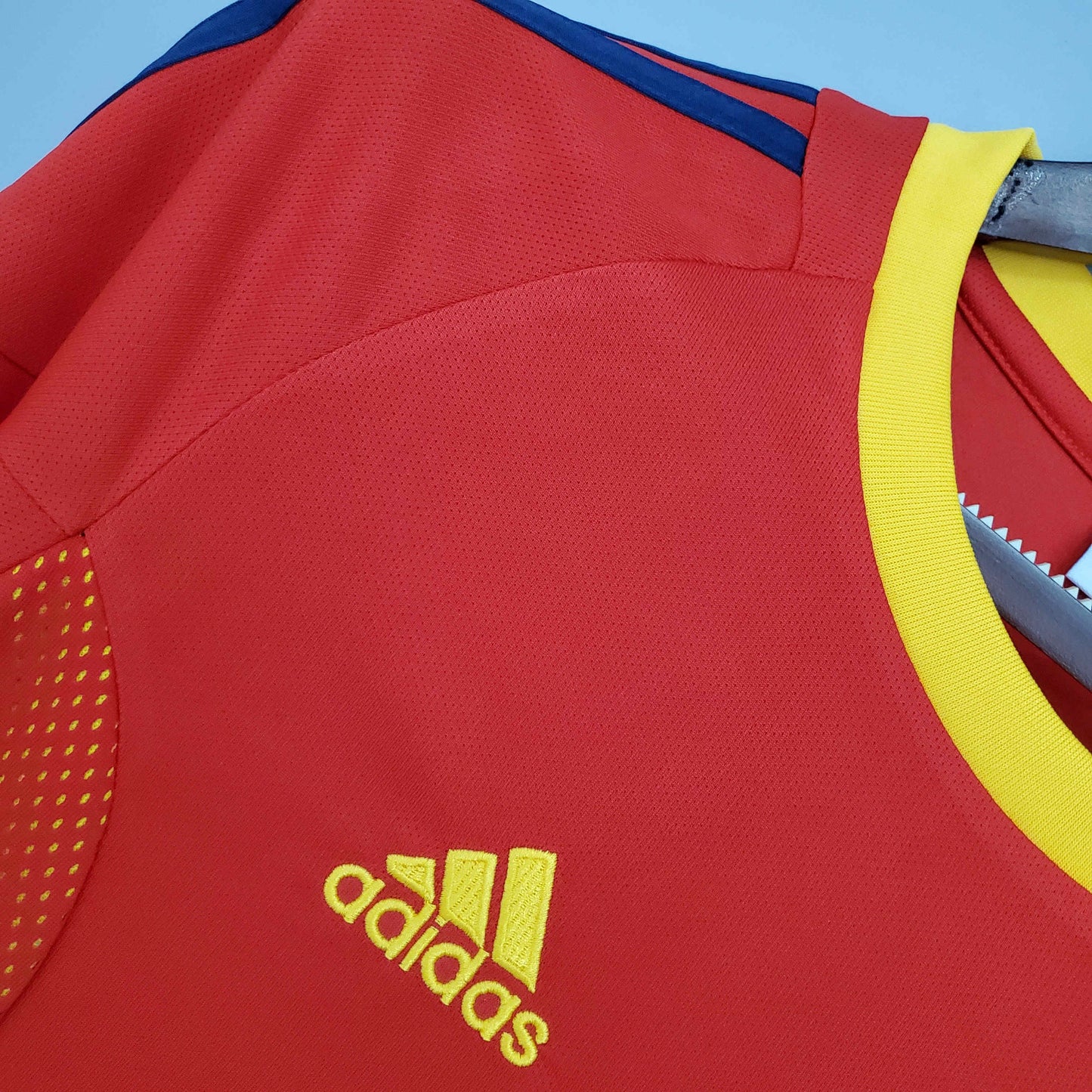 Spain 2002-04 Raúl González Classic Jersey