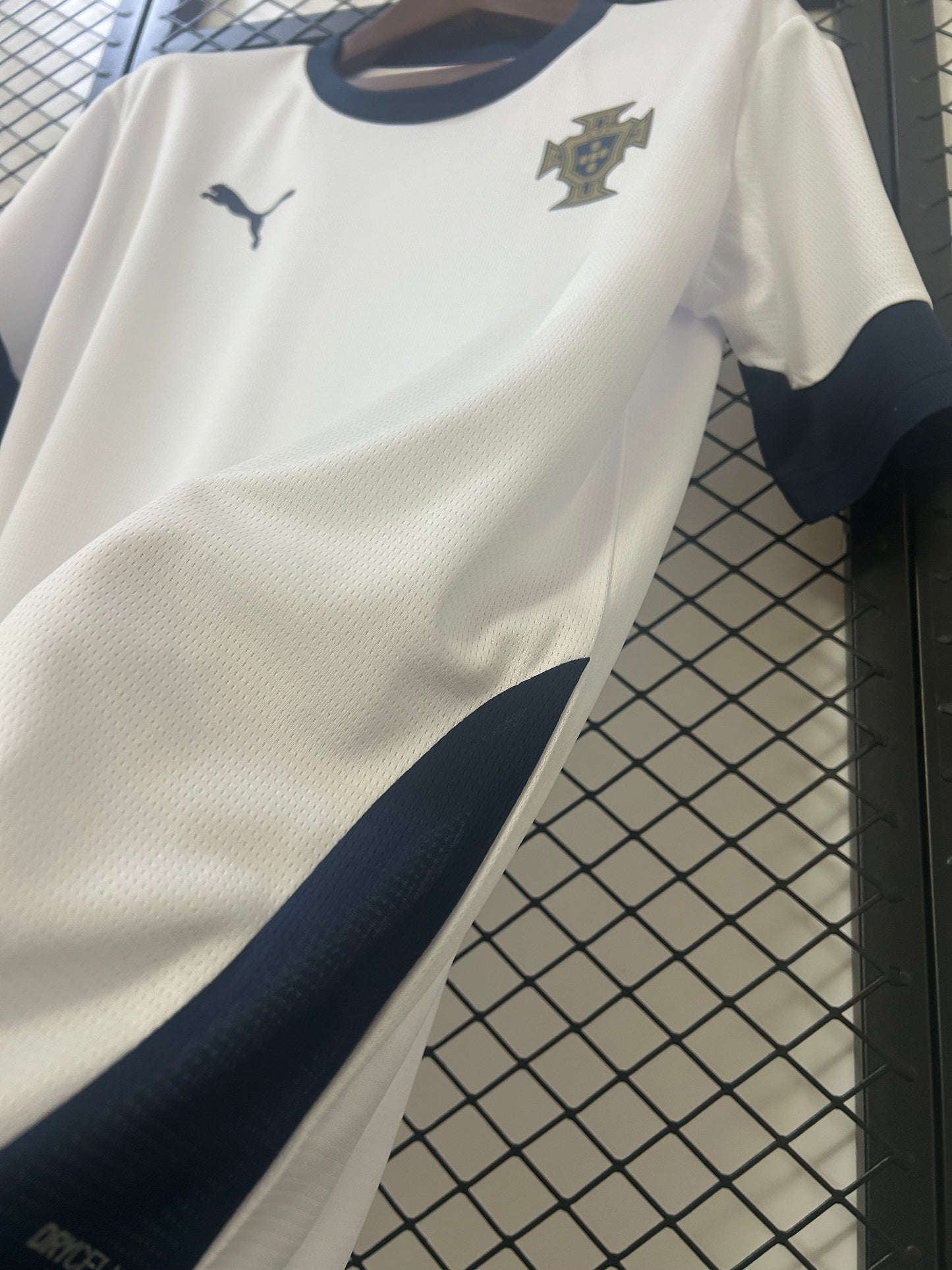 Camiseta Clásica Portugal Entrenamiento Blanca 2025