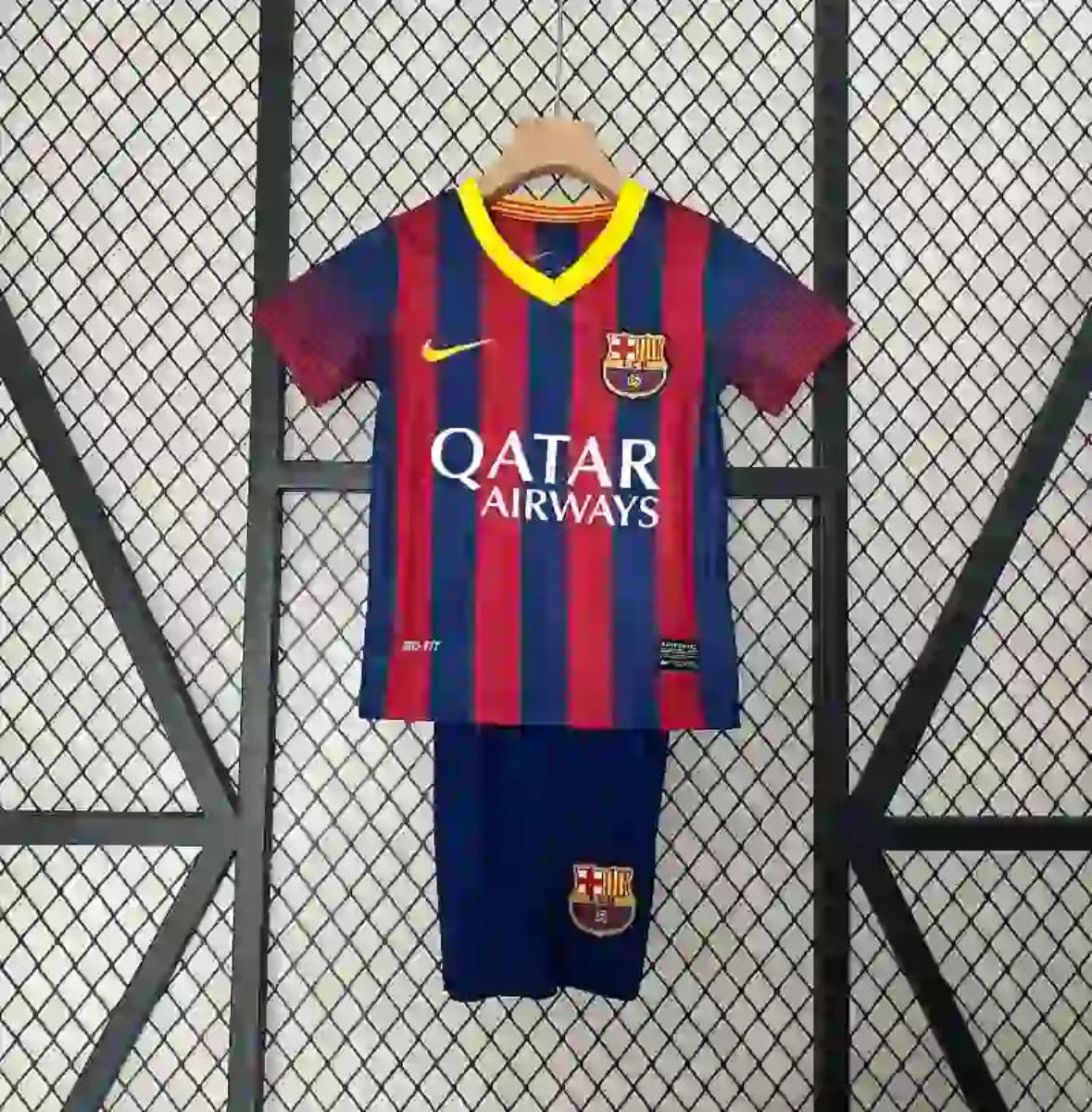 Equipación Infantil Clásica FC Barcelona 2013-14