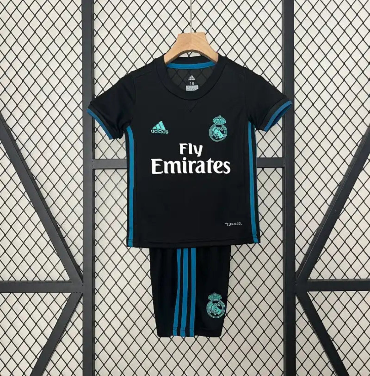 Equipación Clásica Real Madrid Visitante 2017-18