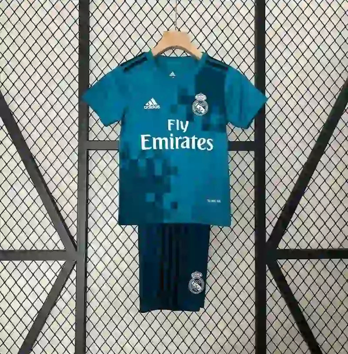 Equipación Clásica Real Madrid Visitante 2017-18