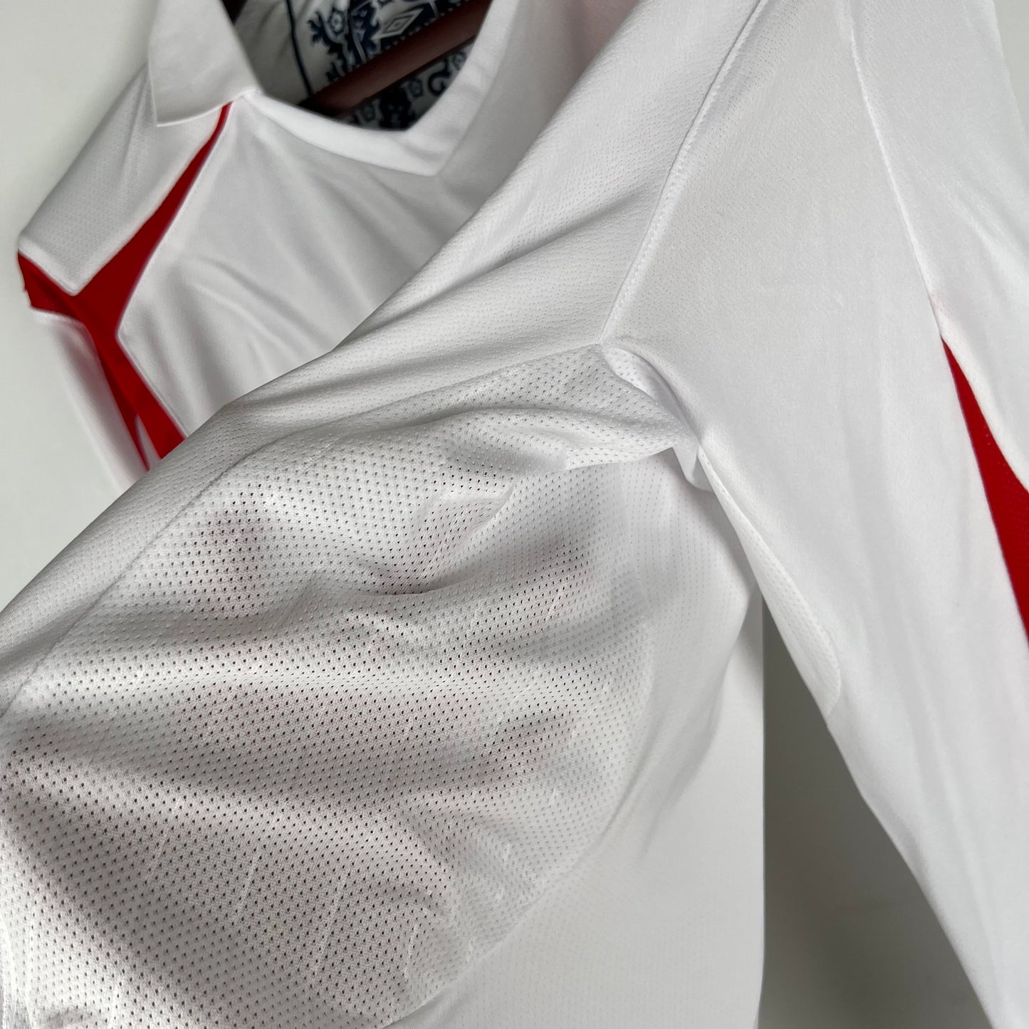 Camiseta Clásica Inglaterra Manga Larga 2006
