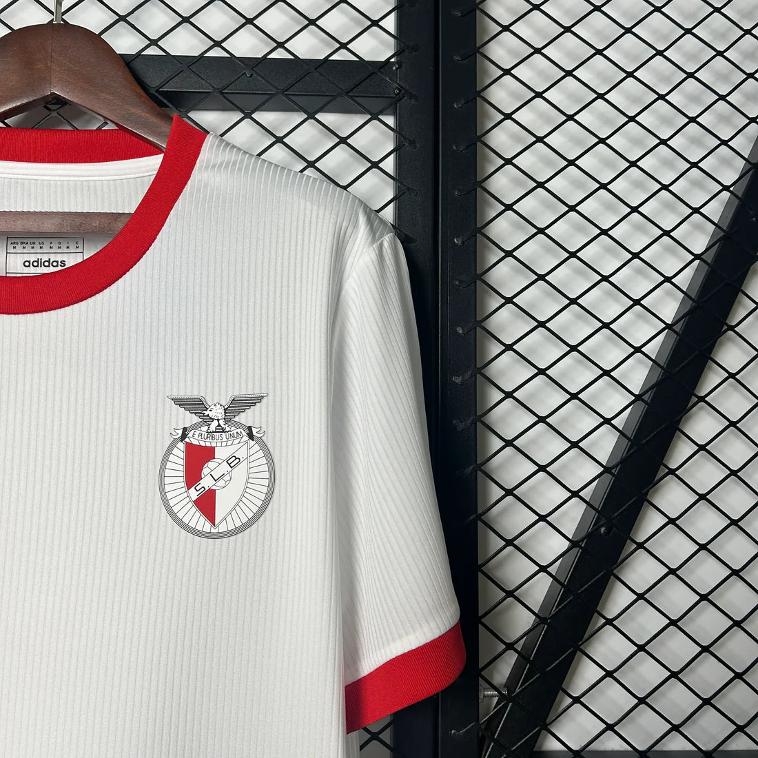 Camiseta Clásica Benfica Edición Especial 2025-26